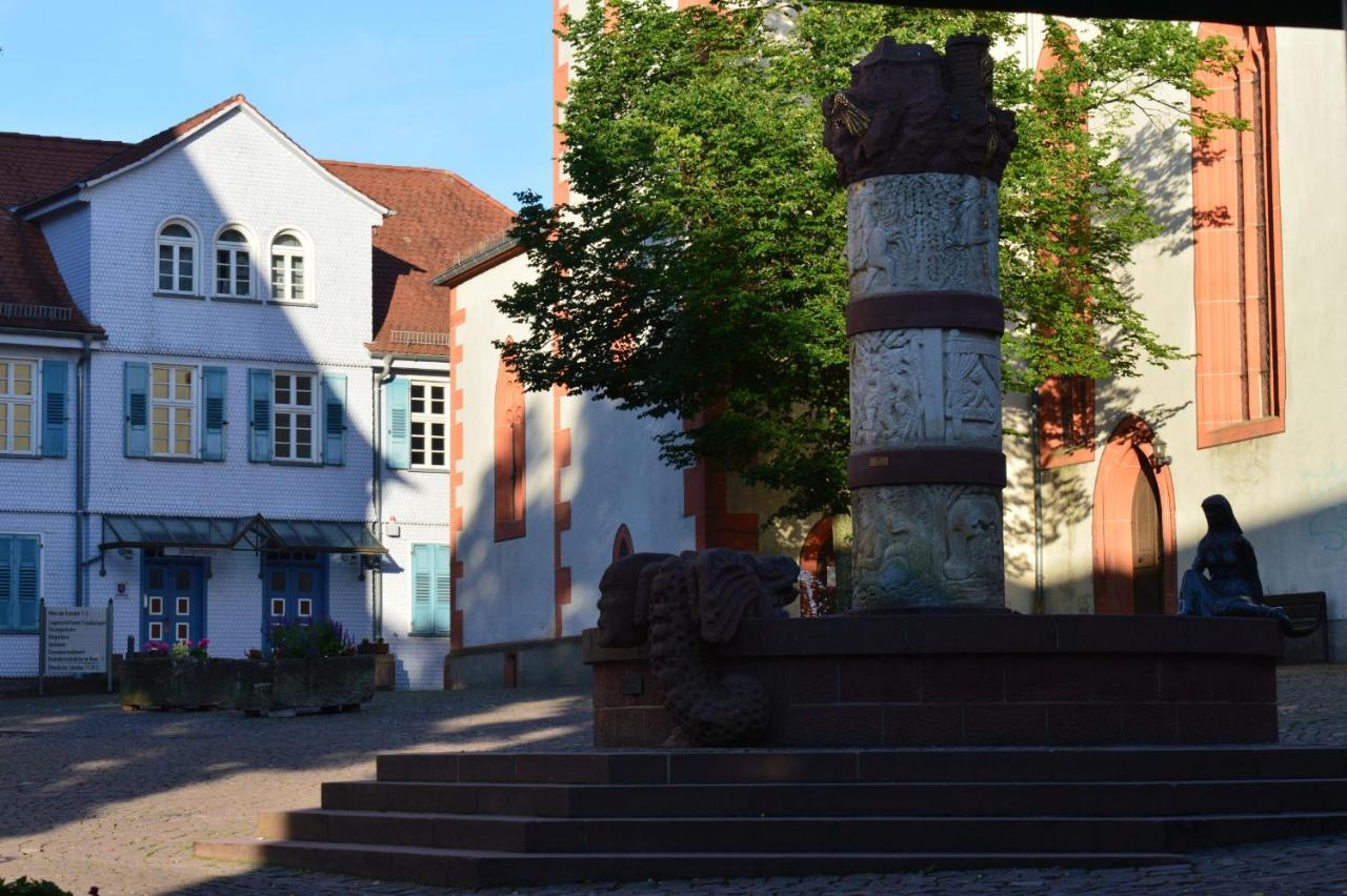 Burgmannenhaus Hotel Steinau an der Straße Exterior foto